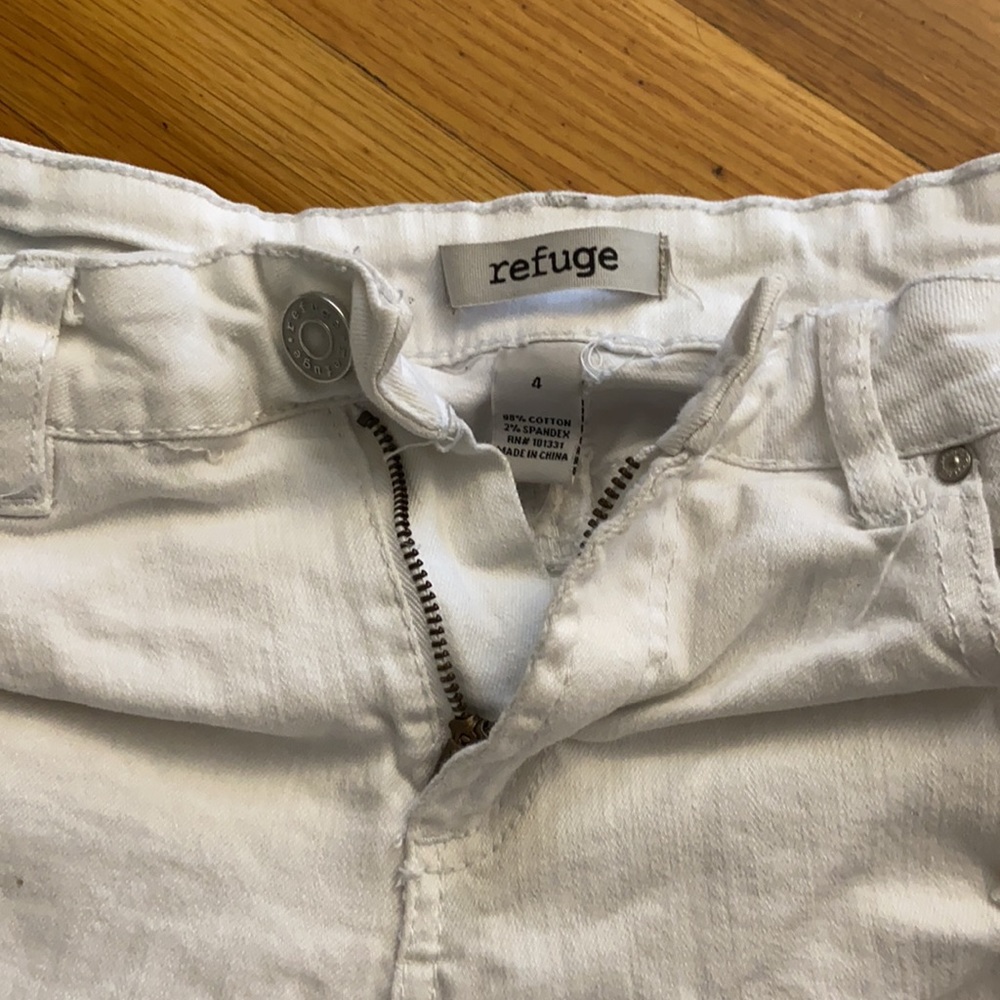 Shorts - Picture 2 of 5